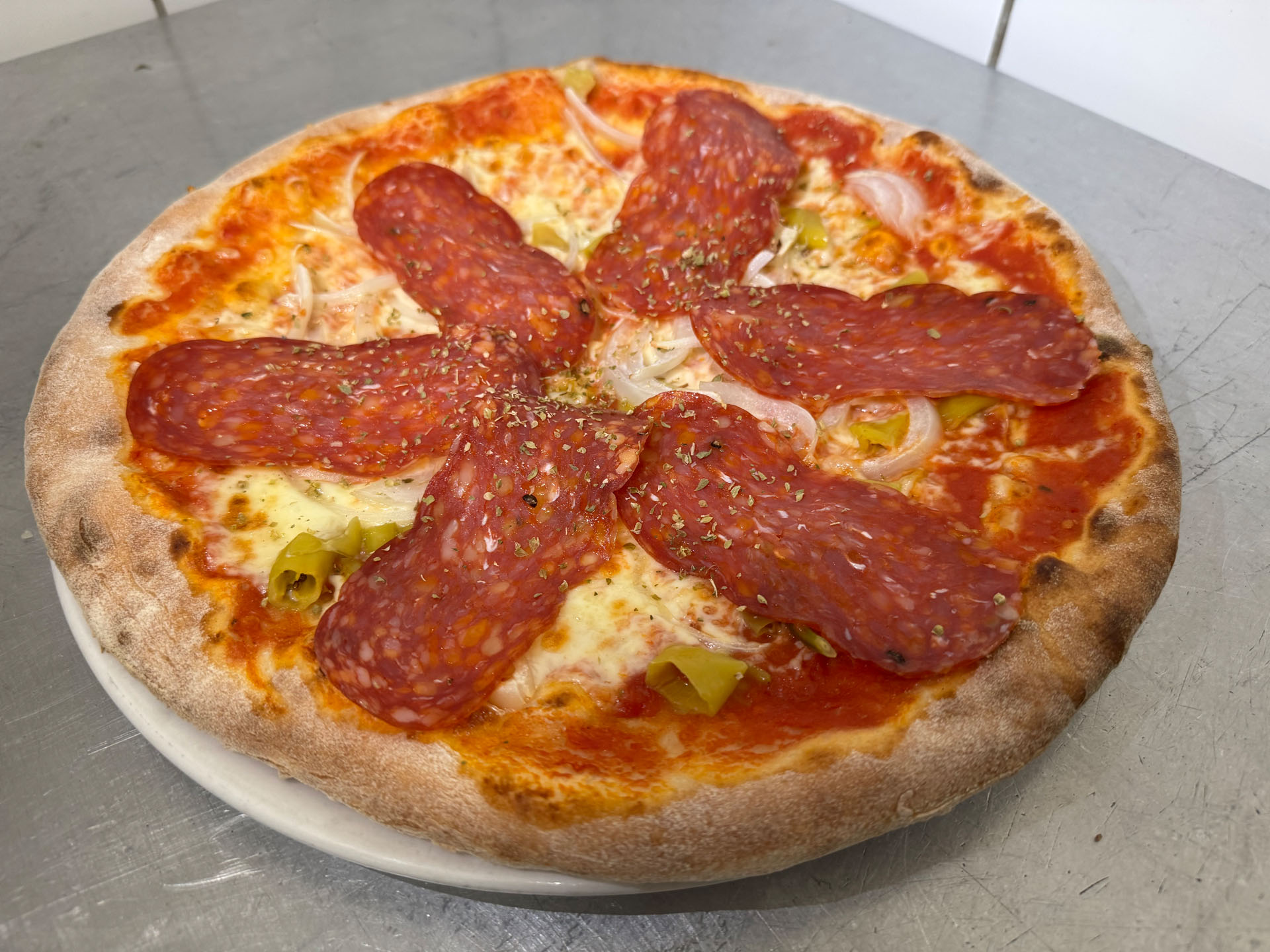 Frische handgemachte Pizza Da Gianni