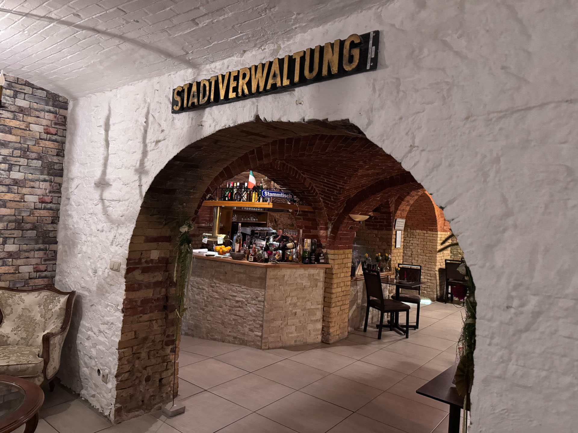 Gemütliche Atmosphäre im Kellergewölbe Da Gianni Rendsburg